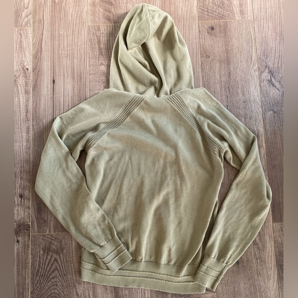 Athleta Evergreen Hooded Knit Sweater Olive Green
Casual Pullover XSmall hoodie - Picture 7 of 11